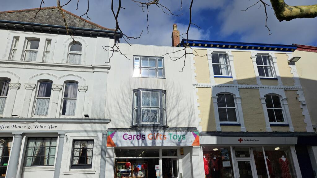 2 bed 1st Floor Flat for rent in Great Torrington. From Bond Oxborough Phillips - Torrington