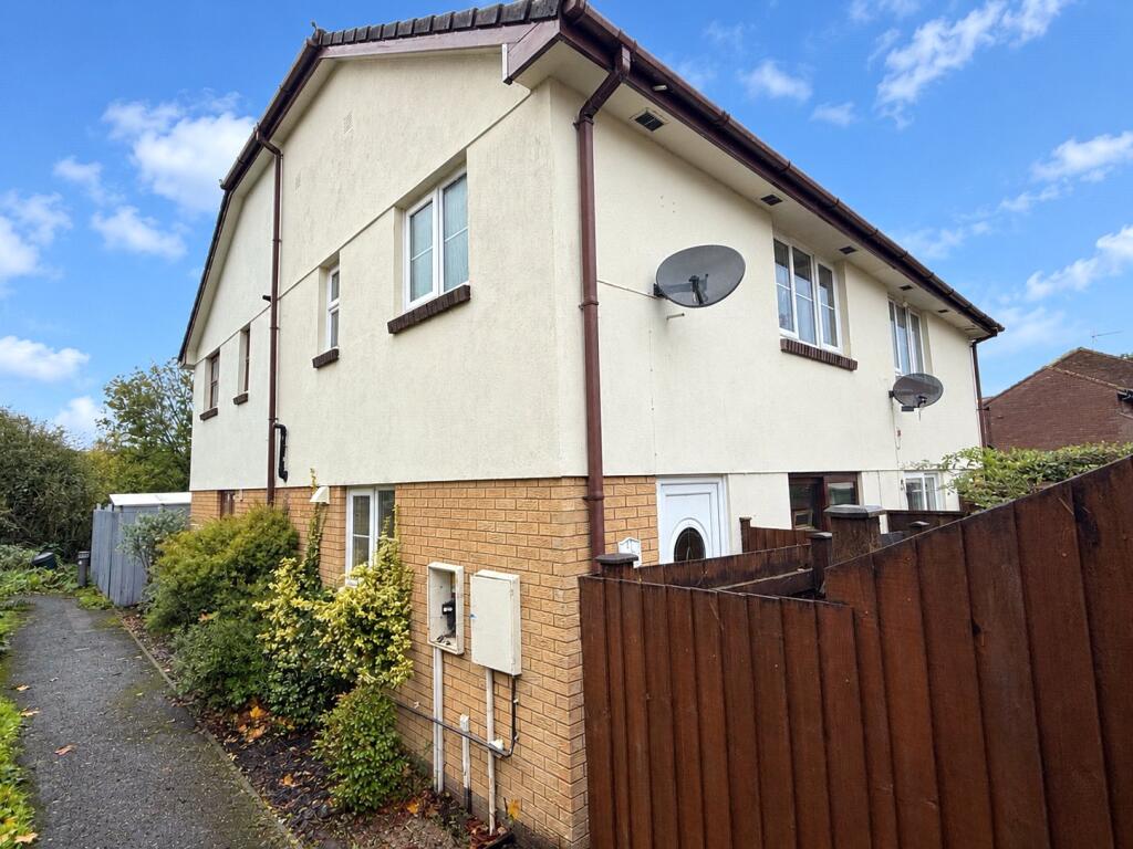 1 bed Detached for rent in Great Torrington. From Bond Oxborough Phillips - Torrington 1 bed Detached for rent in Great Torrington. From Bond Oxborough Phillips - Torrington