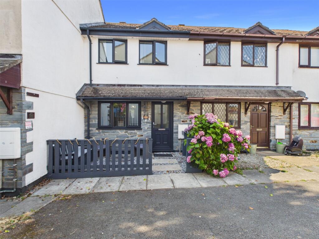 3 bed Mid Terraced House for rent in Padstow. From Bond Oxborough Phillips - Wadebridge