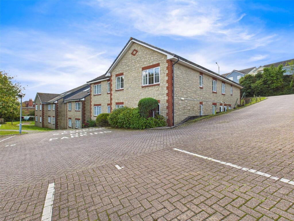 2 bed 1st Floor Flat for rent in Wadebridge. From Bond Oxborough Phillips - Wadebridge