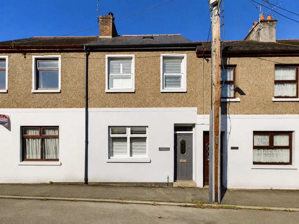 3 bed Mid Terraced House for rent in Wadebridge. From Bond Oxborough Phillips - Wadebridge 3 bed Mid Terraced House for rent in Wadebridge. From Bond Oxborough Phillips - Wadebridge