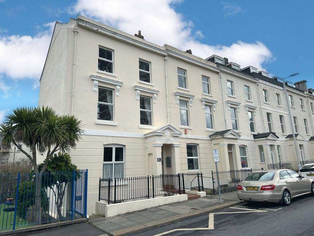1 bed 1st Floor Flat for rent in Plymouth. From Bond Oxborough Phillips - Wadebridge 1 bed 1st Floor Flat for rent in Plymouth. From Bond Oxborough Phillips - Wadebridge