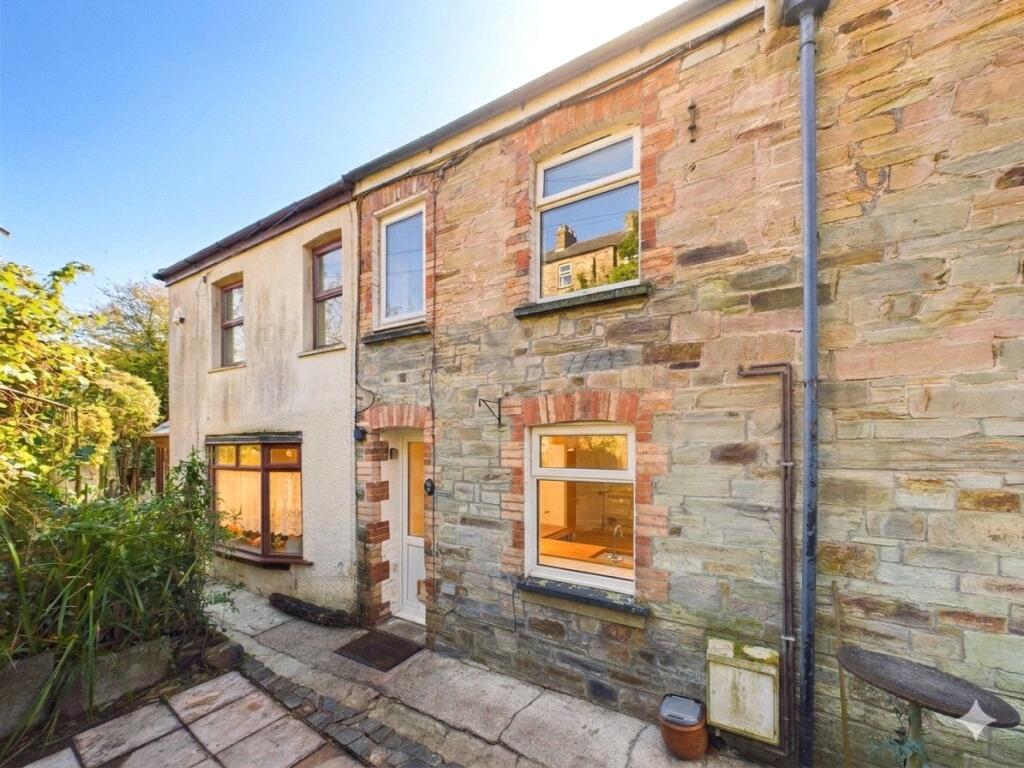 3 bed Mid Terraced House for rent in Bodmin. From Bond Oxborough Phillips - Wadebridge