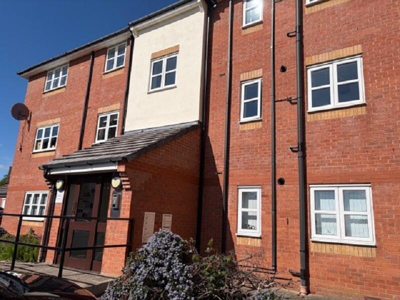 2 bed 1st Floor Flat for rent in Bebington. From BE Property Services - Woolton