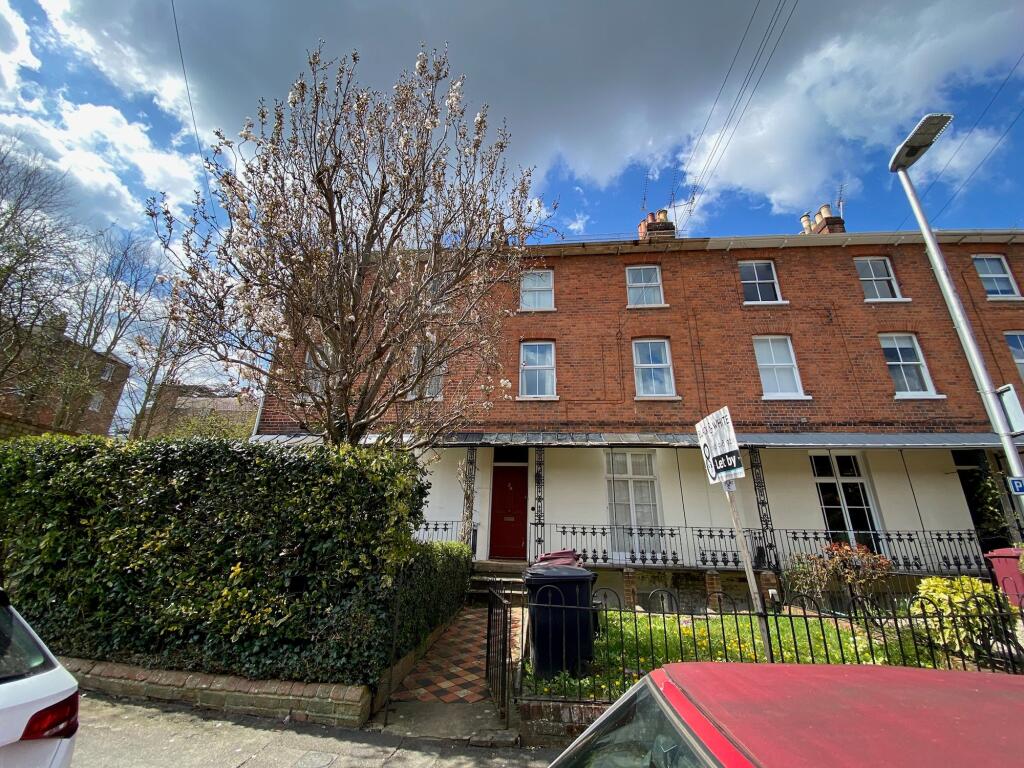 1 bed 1st Floor Flat for rent in Reading. From Black & White Property Services - Reading