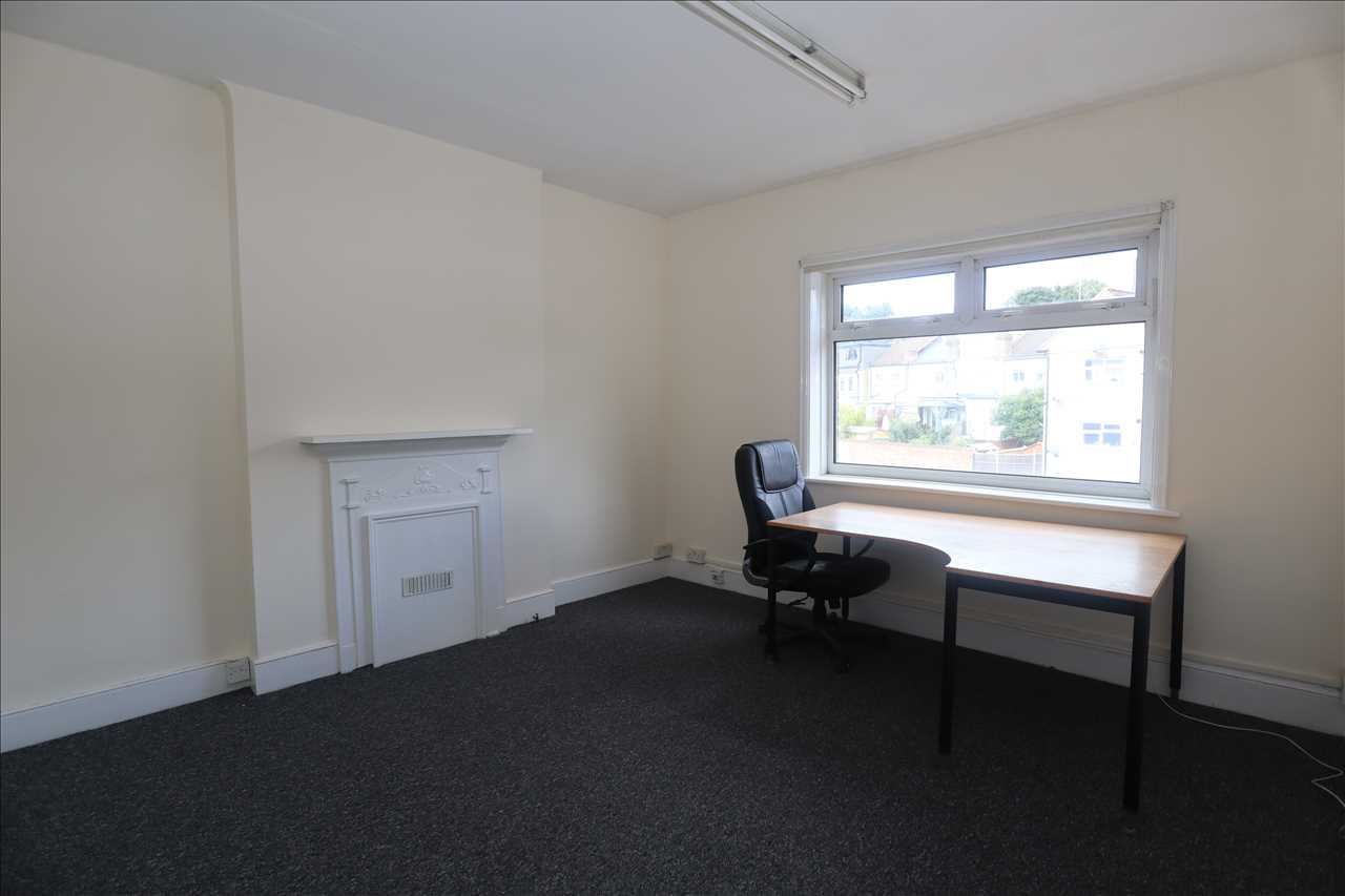 Business Transfer for rent in Coulsdon. From Bond and Sherwill 
