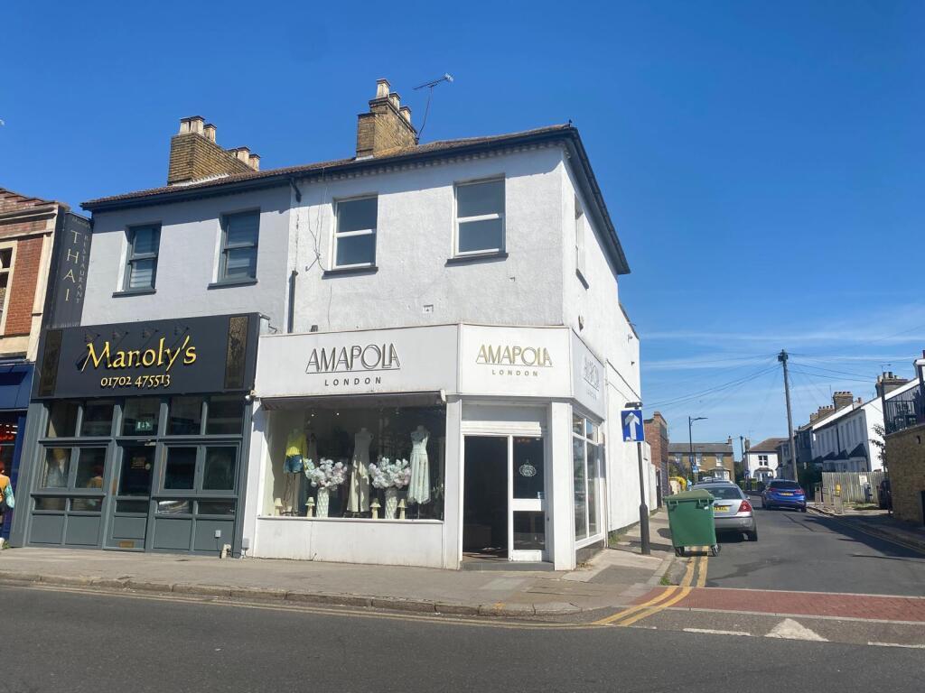 2 bed 1st Floor Flat for rent in Hadleigh. From Ayers & Cruiks - Southend