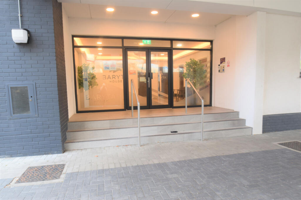 1 bed 1st Floor Flat for rent in Southend-on-Sea. From Ayers & Cruiks - Southend