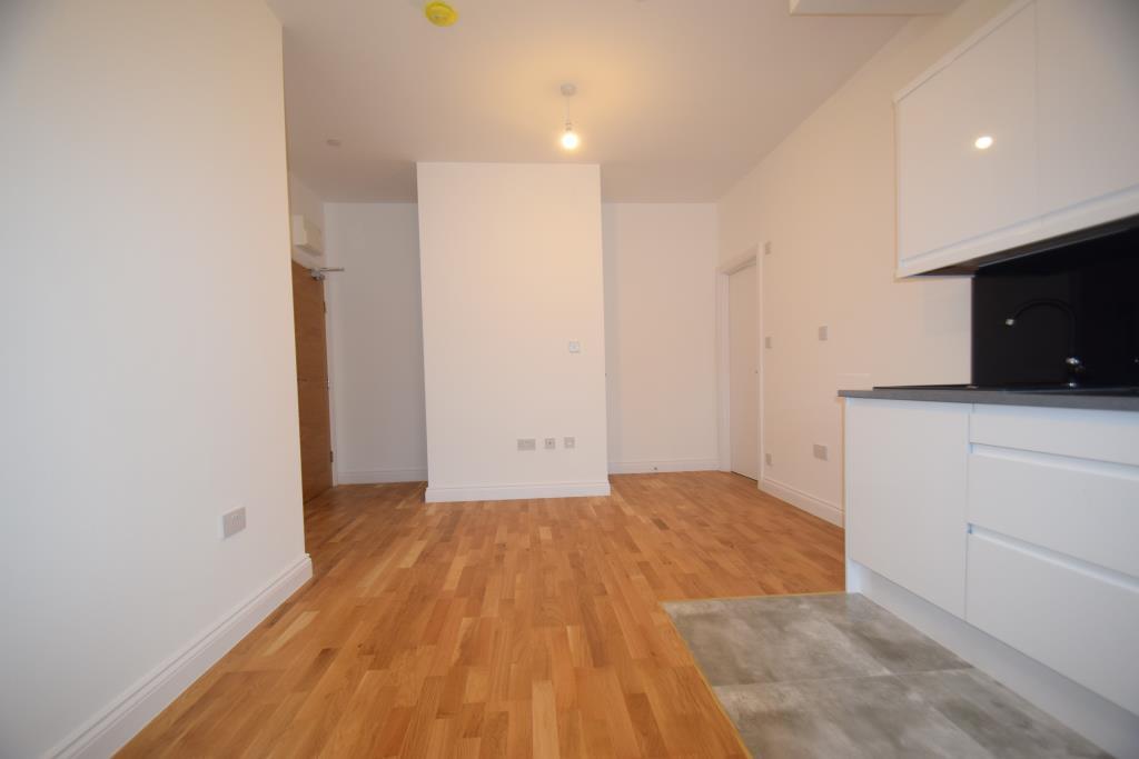 1 bed 1st Floor Flat for rent in Southend-on-Sea. From Ayers & Cruiks - Southend