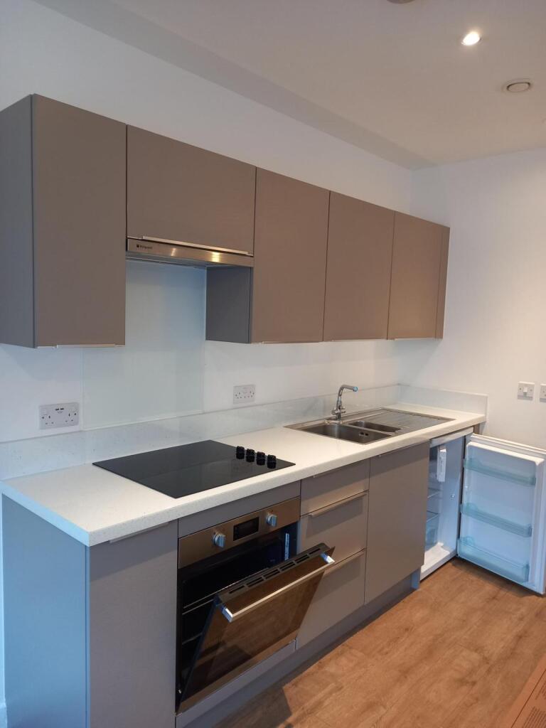 1 bed 1st Floor Flat for rent in Southend-on-Sea. From Ayers & Cruiks - Southend