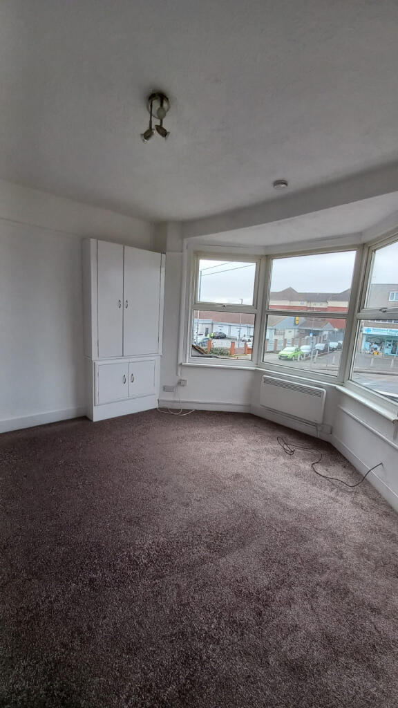 1 bed 1st Floor Flat for rent in Hadleigh. From Ayers & Cruiks - Southend 1 bed 1st Floor Flat for rent in Hadleigh. From Ayers & Cruiks - Southend