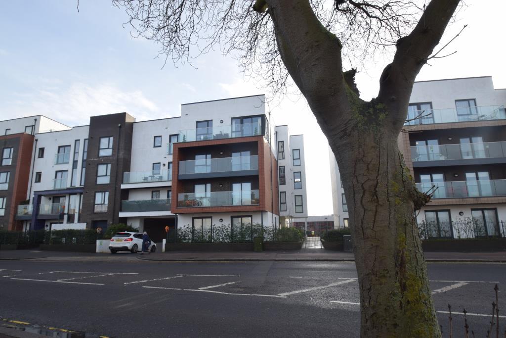 1 bed 1st Floor Flat for rent in Southend-on-Sea. From Ayers & Cruiks - Southend 1 bed 1st Floor Flat for rent in Southend-on-Sea. From Ayers & Cruiks - Southend