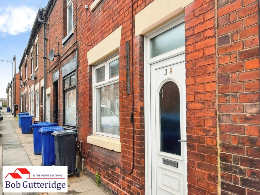 2 bed Mid Terraced House for rent in Scot Hay. From Bob Gutteridge - Newcastle Under Lyme
