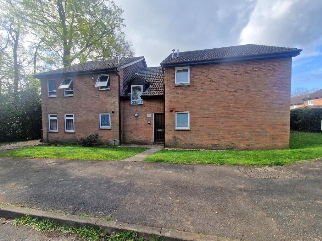 0 bed Studio for rent in Lowford. From Brambles Estate Agents (Warsash) Ltd - Bursledon