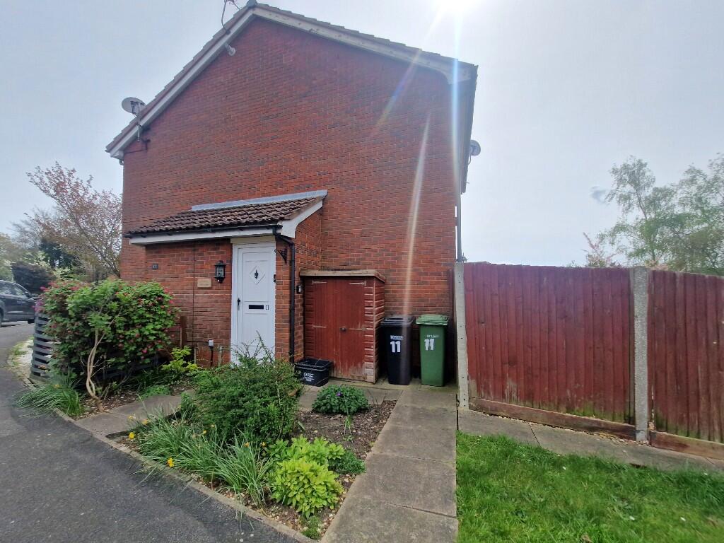 1 bed Mid Terraced House for rent in Lowford. From Brambles Estate Agents (Warsash) Ltd - Bursledon 1 bed Mid Terraced House for rent in Lowford. From Brambles Estate Agents (Warsash) Ltd - Bursledon