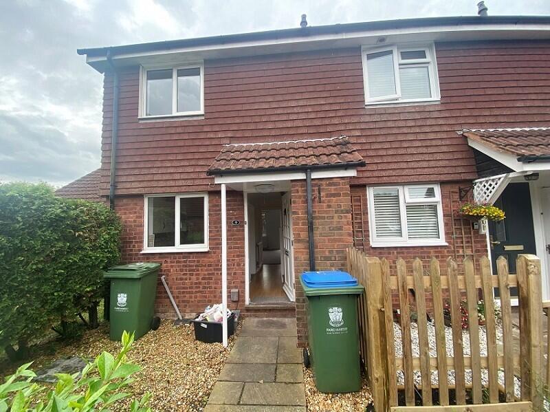 2 bed End of Terrace for rent in Hill Head. From Brambles Estate Agents (Warsash) Ltd - Bursledon