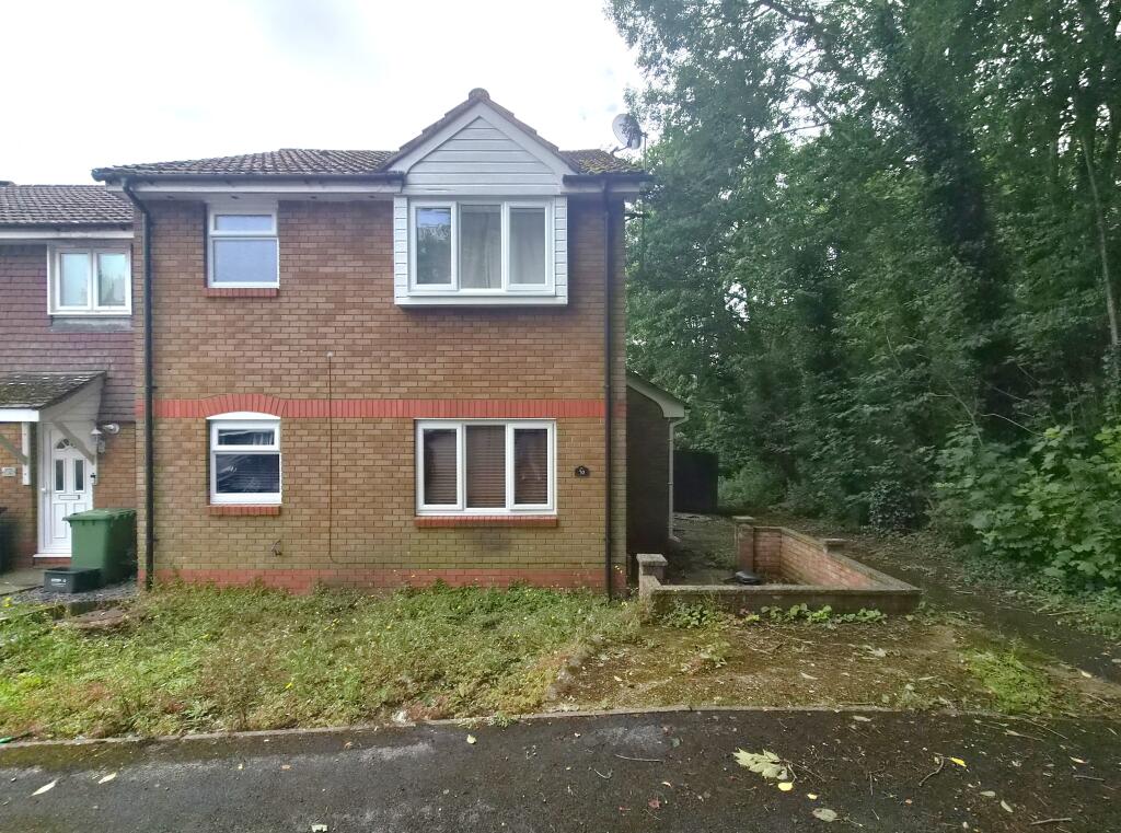 1 bed Mid Terraced House for rent in Lowford. From Brambles Estate Agents (Warsash) Ltd - Bursledon