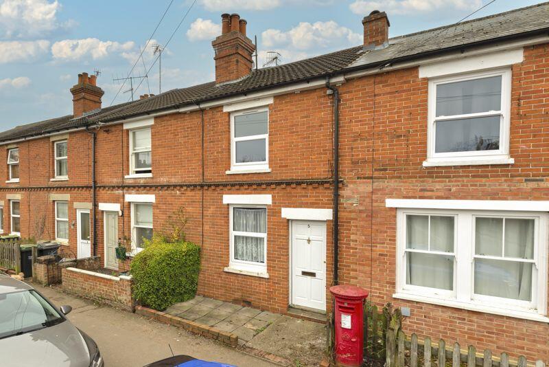 2 bed Mid Terraced House for rent in Tonbridge. From Bracketts