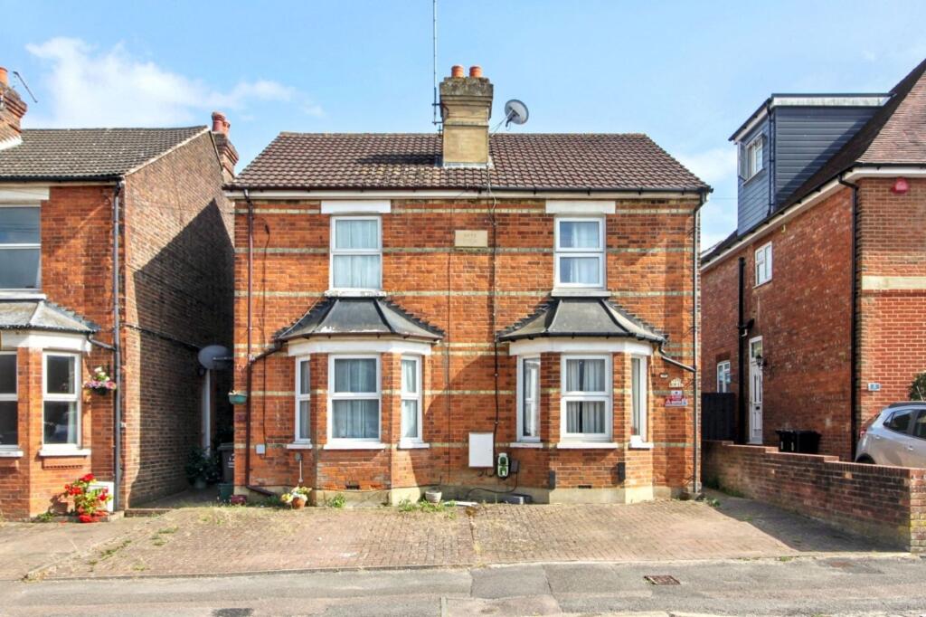 3 bed Detached for rent in Tonbridge. From Bracketts Chartered Surveyors - Tonbridge 3 bed Detached for rent in Tonbridge. From Bracketts Chartered Surveyors - Tonbridge