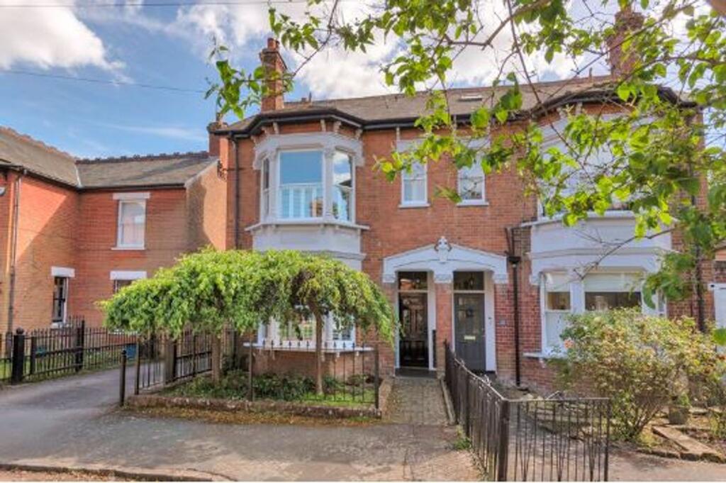 4 bed Semi Detached for rent in Tonbridge. From Bracketts Chartered Surveyors - Tonbridge 4 bed Semi Detached for rent in Tonbridge. From Bracketts Chartered Surveyors - Tonbridge