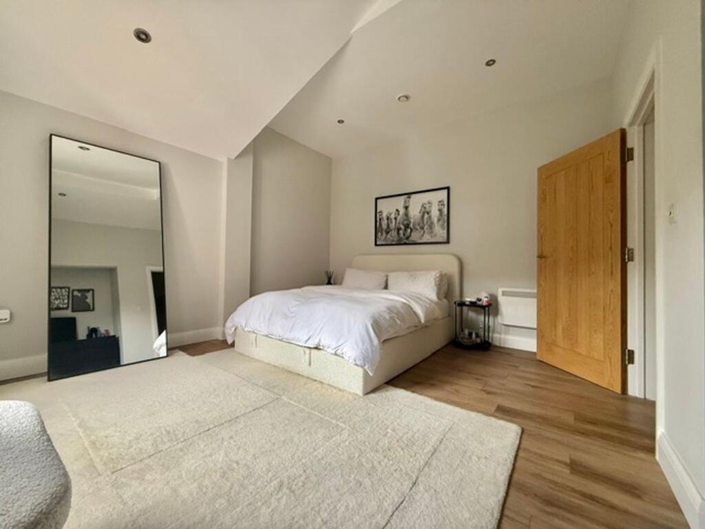 1 bed 1st Floor Flat for rent in Tonbridge. From Bracketts Chartered Surveyors - Tonbridge
