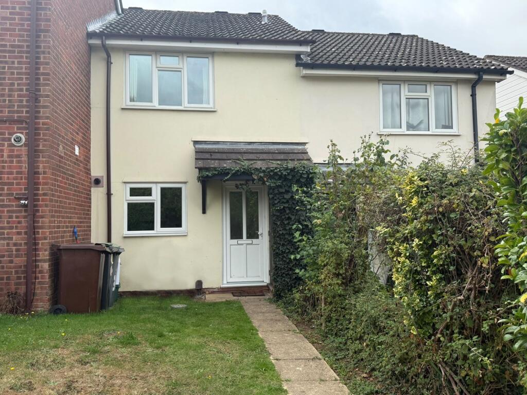 2 bed Mid Terraced House for rent in Tonbridge. From Bracketts Chartered Surveyors - Tonbridge