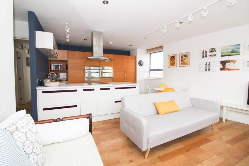 2 bed Apartment for rent in Royal Tunbridge Wells. From Bracketts Tunbridge Wells