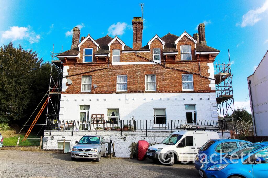 1 bed 1st Floor Flat for rent in Southborough. From Bracketts Chartered Surveyors - Tunbridge Wells