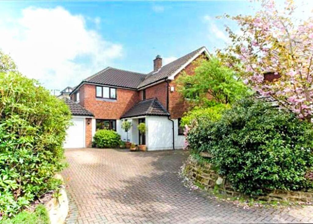 4 bed Detached for rent in Tunbridge Wells. From Bracketts Chartered Surveyors - Tunbridge Wells