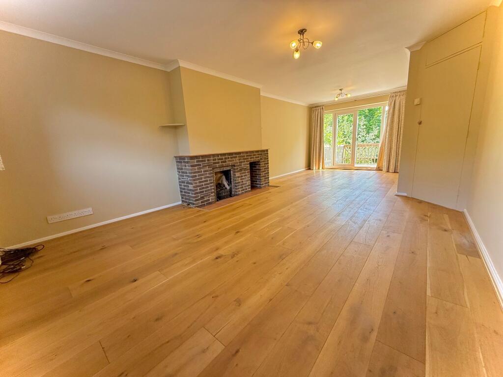 3 bed Semi Detached for rent in Rusthall. From Bracketts Chartered Surveyors - Tunbridge Wells 3 bed Semi Detached for rent in Rusthall. From Bracketts Chartered Surveyors - Tunbridge Wells