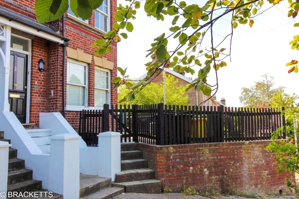 3 bed Annexe for rent in Tunbridge Wells. From Bracketts Chartered Surveyors - Tunbridge Wells 3 bed Annexe for rent in Tunbridge Wells. From Bracketts Chartered Surveyors - Tunbridge Wells
