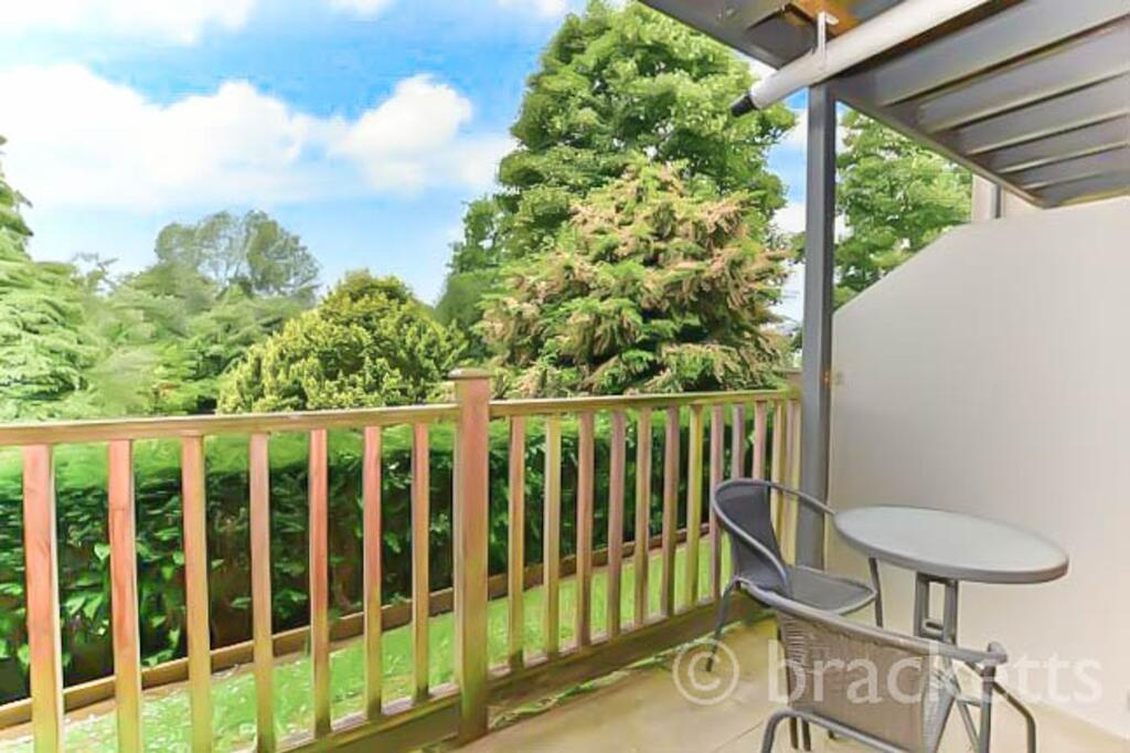2 bed 1st Floor Flat for rent in Tunbridge Wells. From Bracketts Chartered Surveyors - Tunbridge Wells