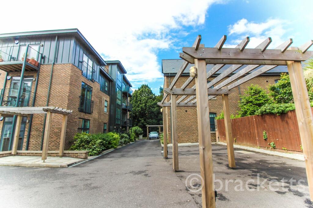 2 bed 1st Floor Flat for rent in Southborough. From Bracketts Chartered Surveyors - Tunbridge Wells 2 bed 1st Floor Flat for rent in Southborough. From Bracketts Chartered Surveyors - Tunbridge Wells