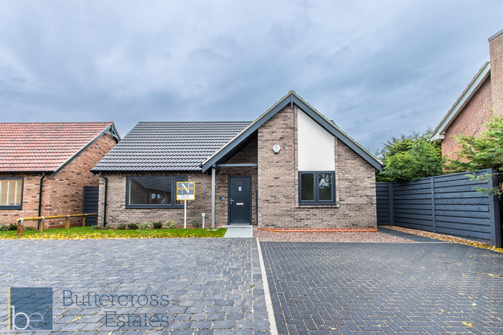 2 bed Detached bungalow for rent in Long Bennington. From Buttercross Estates - Newark