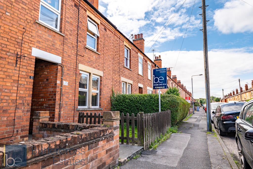 3 bed Mid Terraced House for rent in Newark-on-Trent. From Buttercross Estates - Newark 3 bed Mid Terraced House for rent in Newark-on-Trent. From Buttercross Estates - Newark