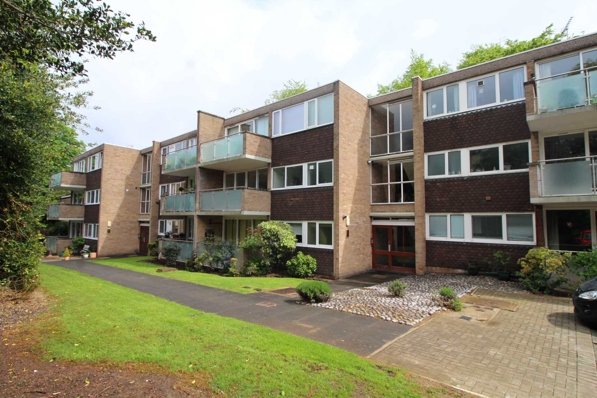 2 bed Apartment for rent in Brentwood. From HS Estate Agents