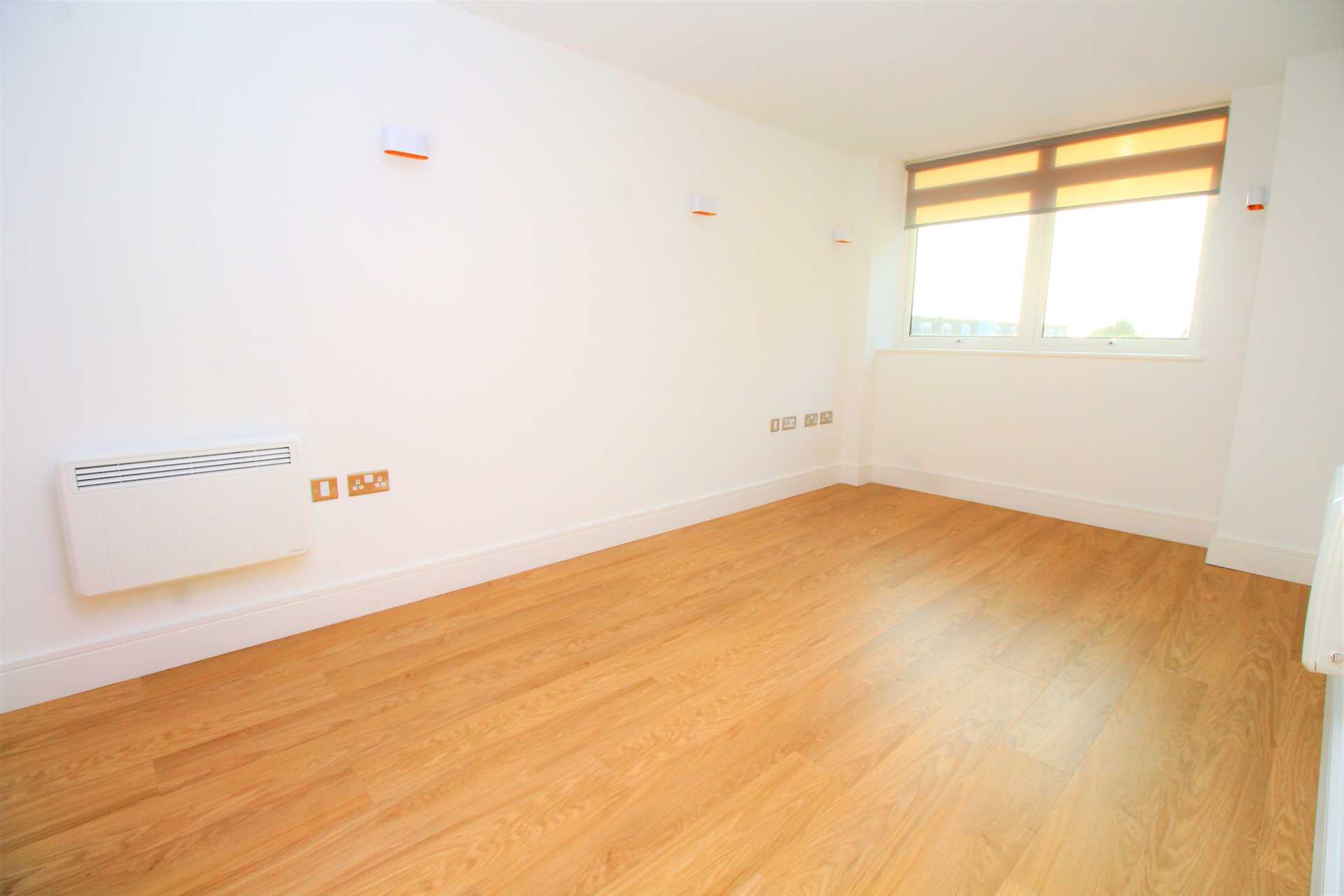 1 bed Apartment for rent in Brentwood. From HS Estate Agents