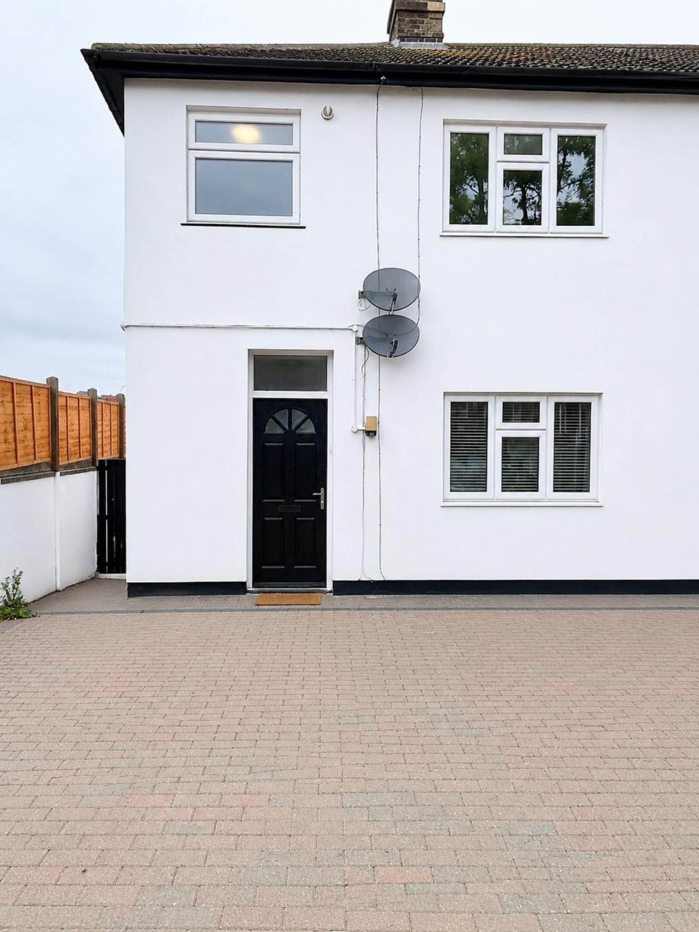 1 bed Apartment for rent in South Weald. From HS Estate Agents 1 bed Apartment for rent in South Weald. From HS Estate Agents