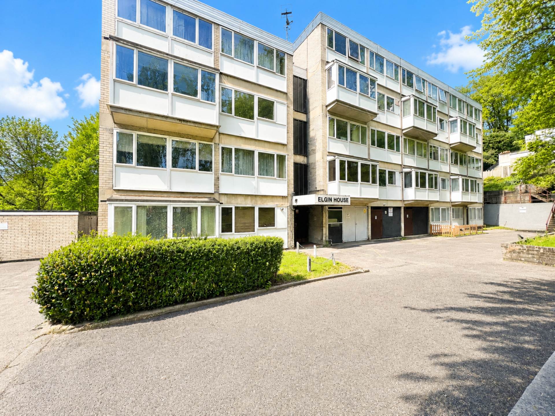 2 bed 1st Floor Flat for rent in South Weald. From HS Estate Agents 2 bed 1st Floor Flat for rent in South Weald. From HS Estate Agents