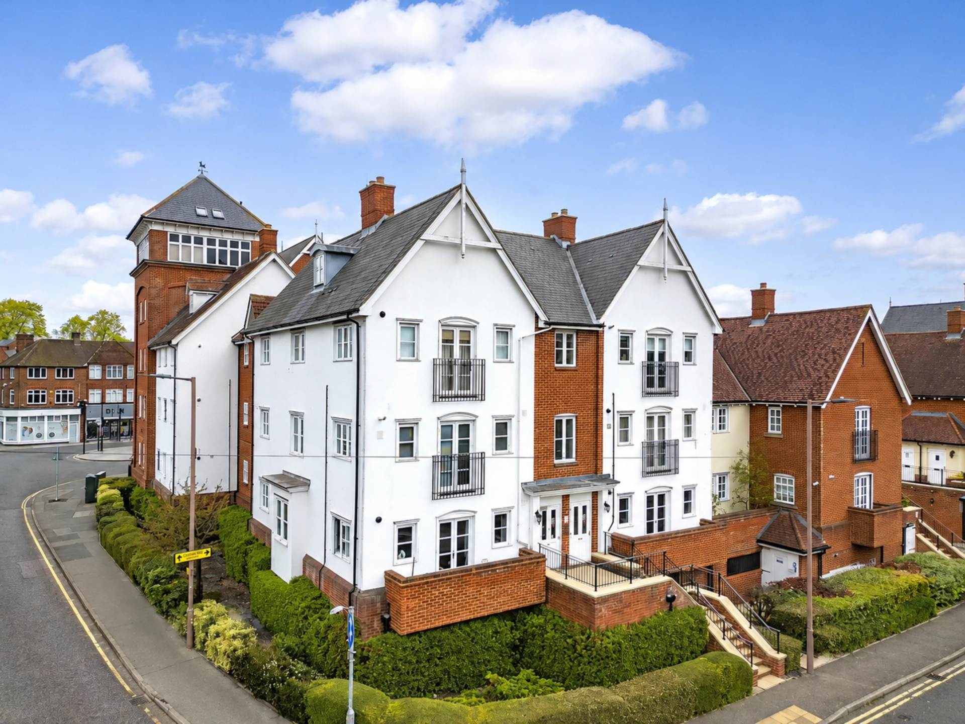 2 bed 1st Floor Flat for rent in Brentwood. From HS Estate Agents