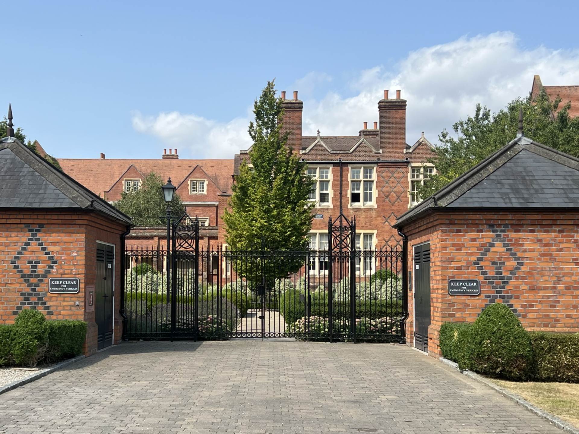 1 bed Apartment for rent in South Weald. From HS Estate Agents