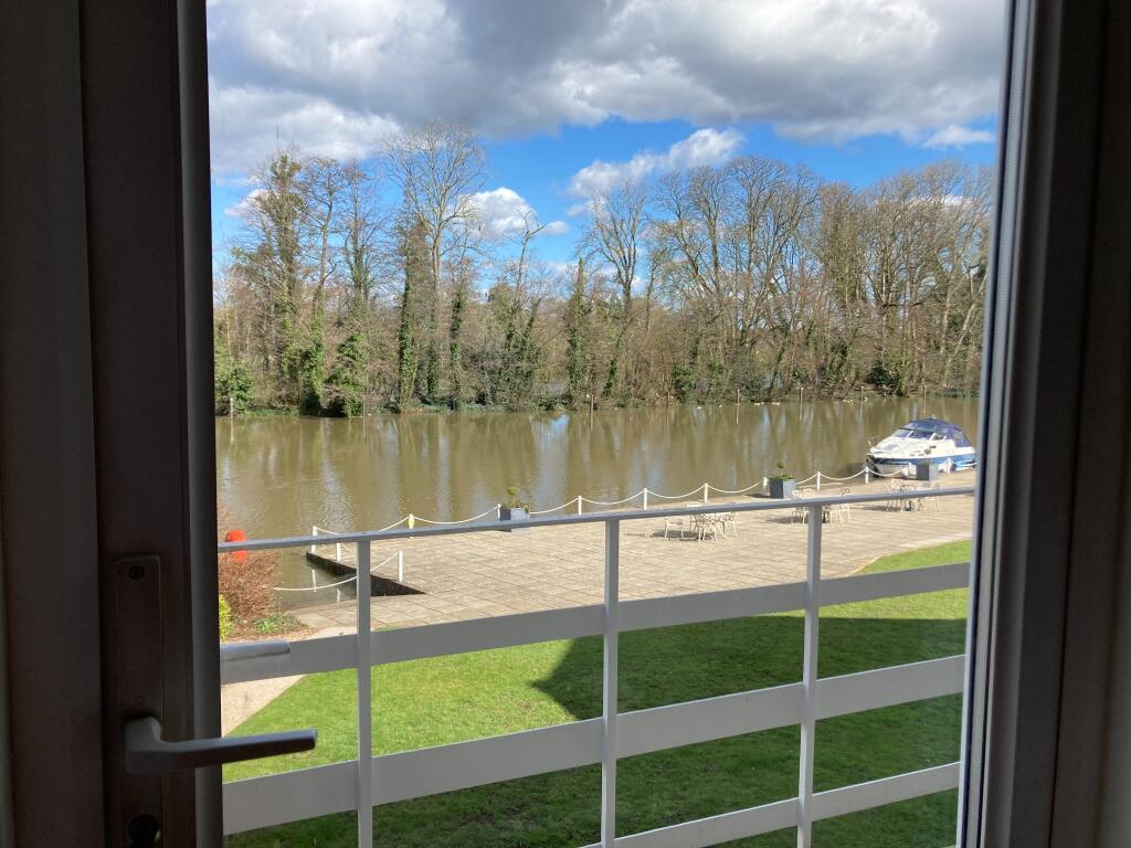 3 bed Town House for rent in Bray. From Braxton - Maidenhead