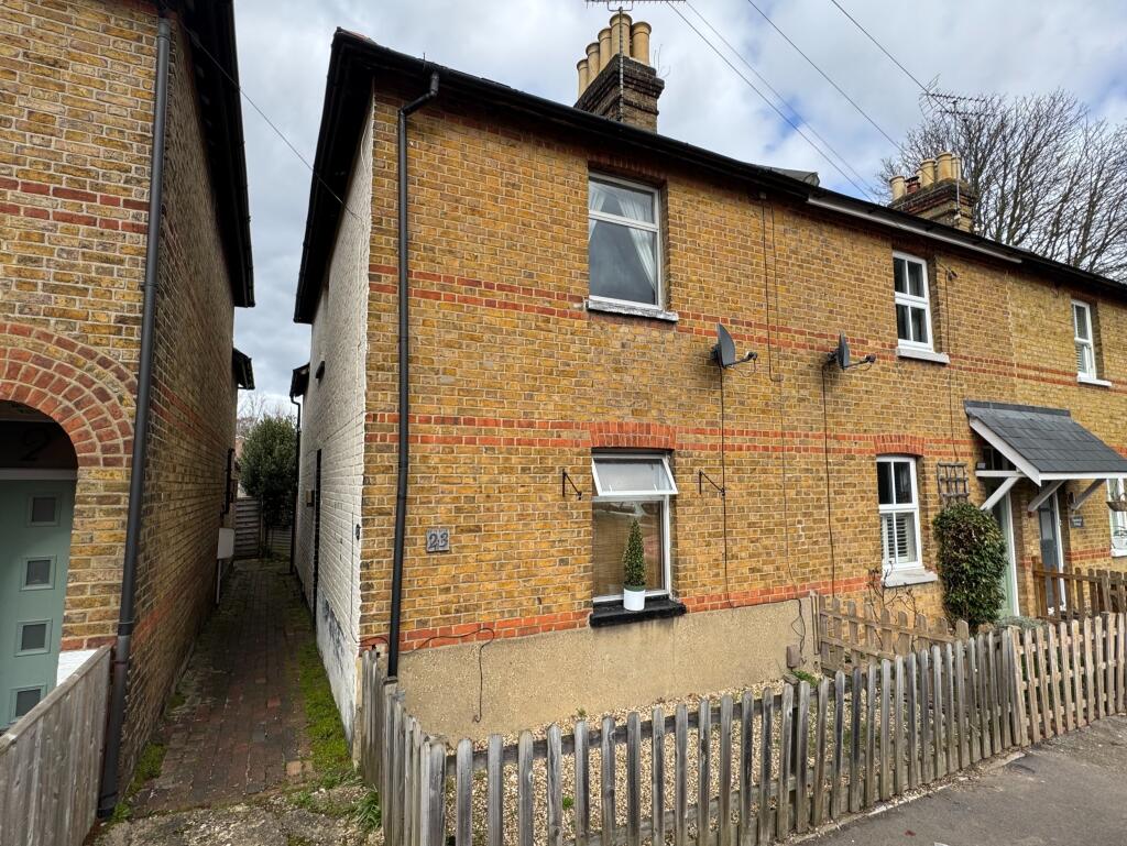 3 bed Semi Detached for rent in Maidenhead. From Braxton - Maidenhead