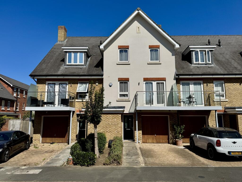 4 bed Detached for rent in Maidenhead. From Braxton - Maidenhead