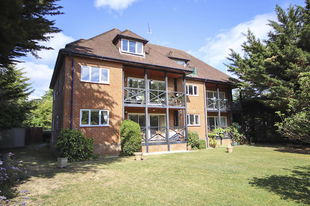 2 bed Apartment for rent in Taplow. From Braxton - Maidenhead 2 bed Apartment for rent in Taplow. From Braxton - Maidenhead