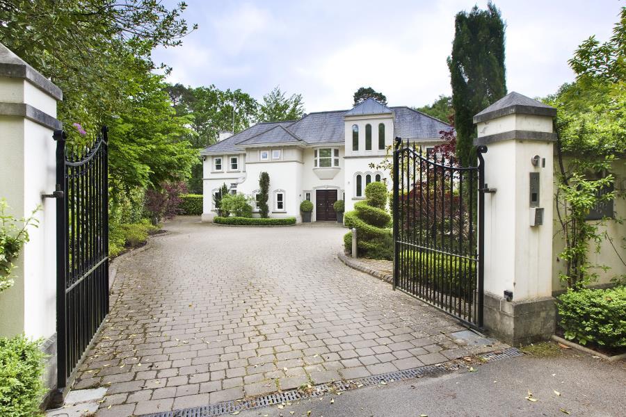 6 bed Detached for rent in Virginia Water. From Barton Wyatt - Virginia Water 6 bed Detached for rent in Virginia Water. From Barton Wyatt - Virginia Water