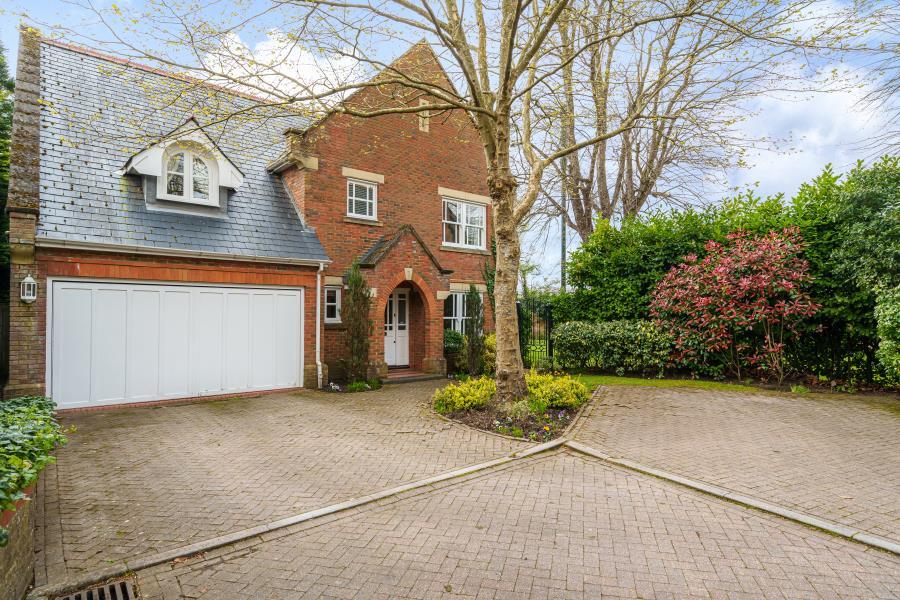 4 bed Detached for rent in Virginia Water. From Barton Wyatt - Virginia Water