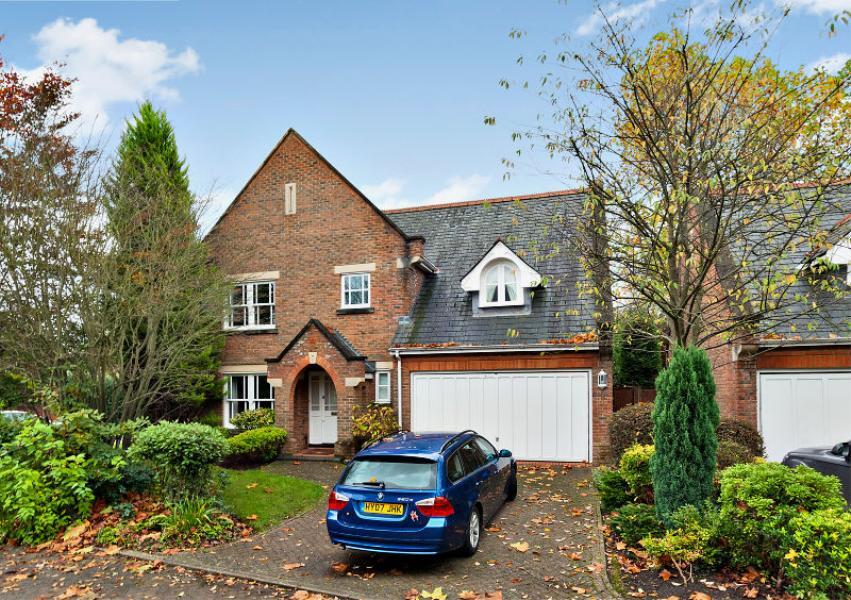 4 bed Mid Terraced House for rent in Virginia Water. From Barton Wyatt - Virginia Water