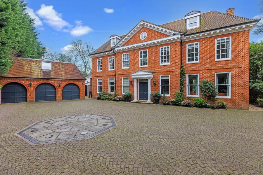6 bed Detached for rent in Virginia Water. From Barton Wyatt - Virginia Water