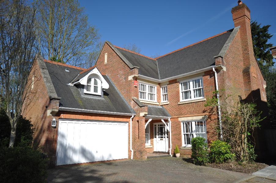 5 bed Mid Terraced House for rent in Virginia Water. From Barton Wyatt - Virginia Water 5 bed Mid Terraced House for rent in Virginia Water. From Barton Wyatt - Virginia Water